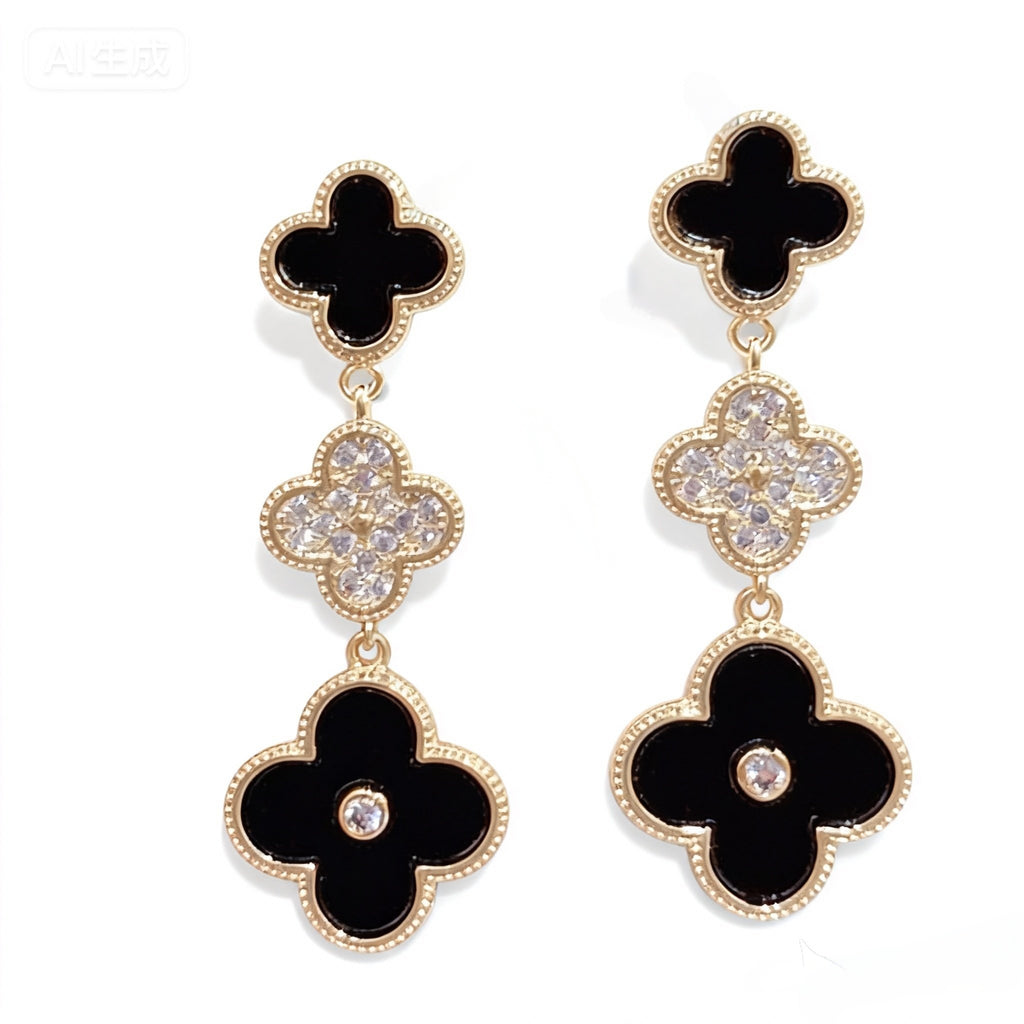 優雅に揺れるクローバー パウアシェルとフリンジの上品な輝きピアス/イヤリング